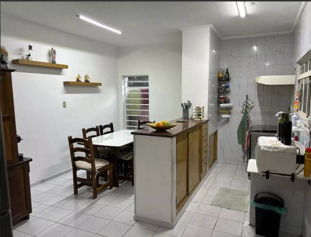 Casa, 3 quartos, 211 m² - Foto 4